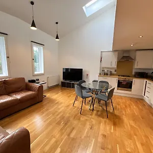Appartement Private Parking 2 Bed 2 Bath, Édimbourg