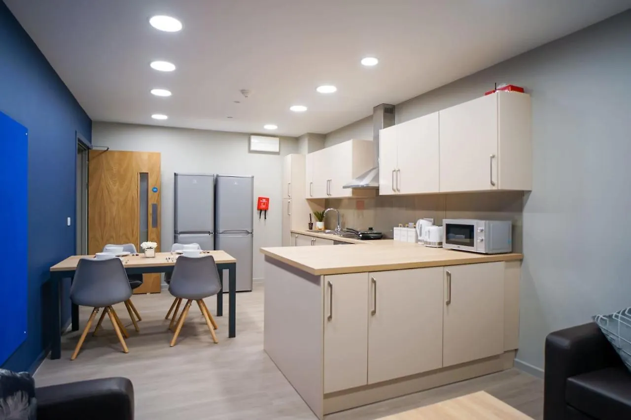 Bright Modern Studios And Private Bedrooms With Shared Kitchen At Straits Meadow Near Edinburgh City Centre Appartement